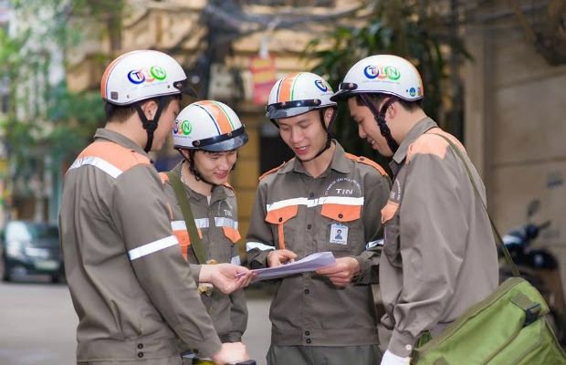 Lắp mạng FPT Cầu Giấy - Gói cước rẻ - Lắp đặt siêu tốc 3 doi ngu nhan vien fpt chuyen nghiep